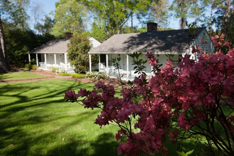 Monmouth Historic Inn Cottages