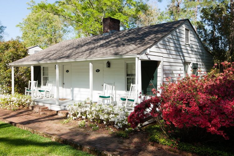 Monmouth Historic Inn Cottages