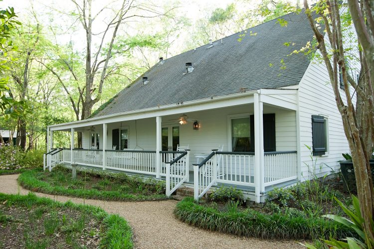 Monmouth Historic Inn Cottages